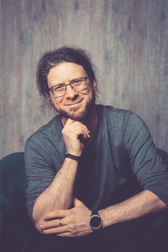 Portrait Oliver Nahm 3506-profilbildkleiner-min-17471288406978.png