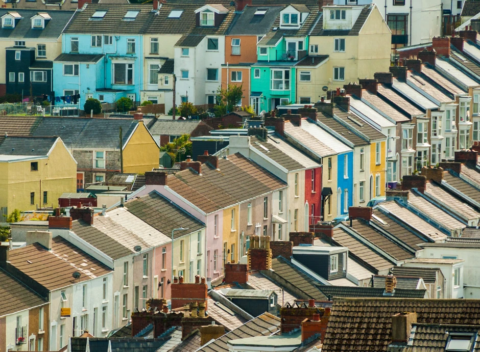 049940691693-houses4-17560308747325.png